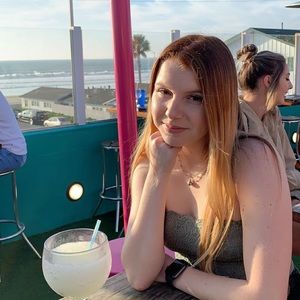 Meet your Posher, Emily